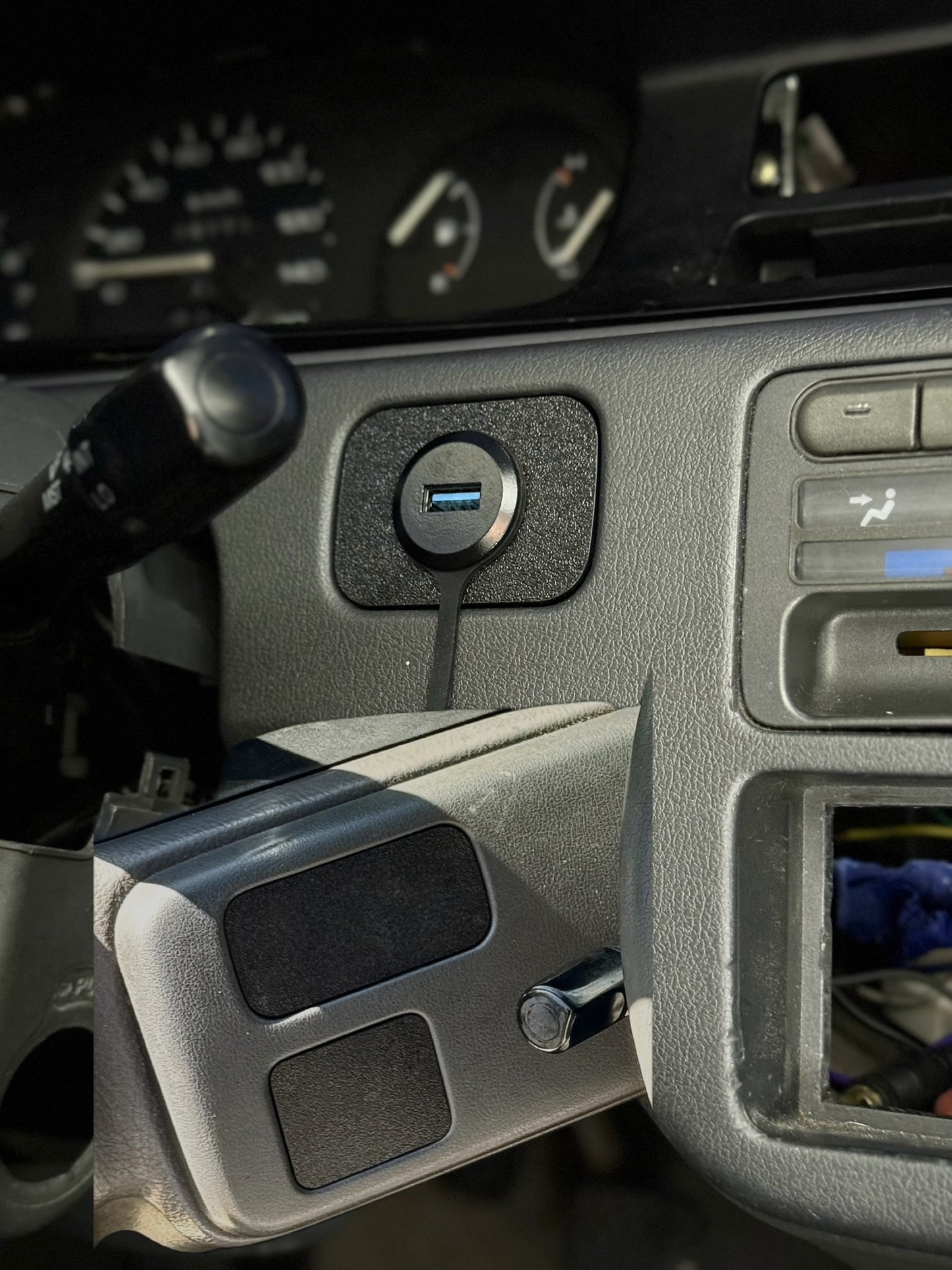 Defrost Button USB EG Civic - Passthrough + 2 Delete / Textured