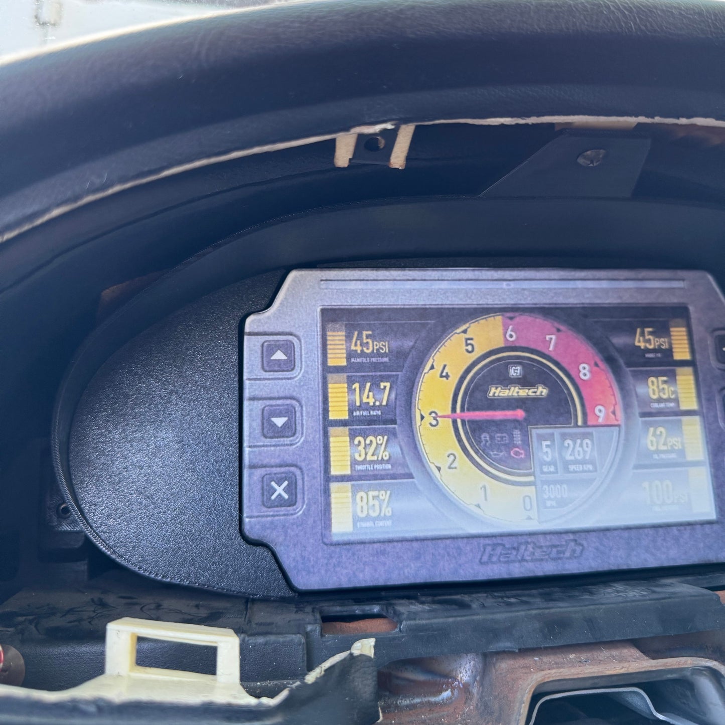 haltech ic7 display in 1994-2001 honda integra dash cluster