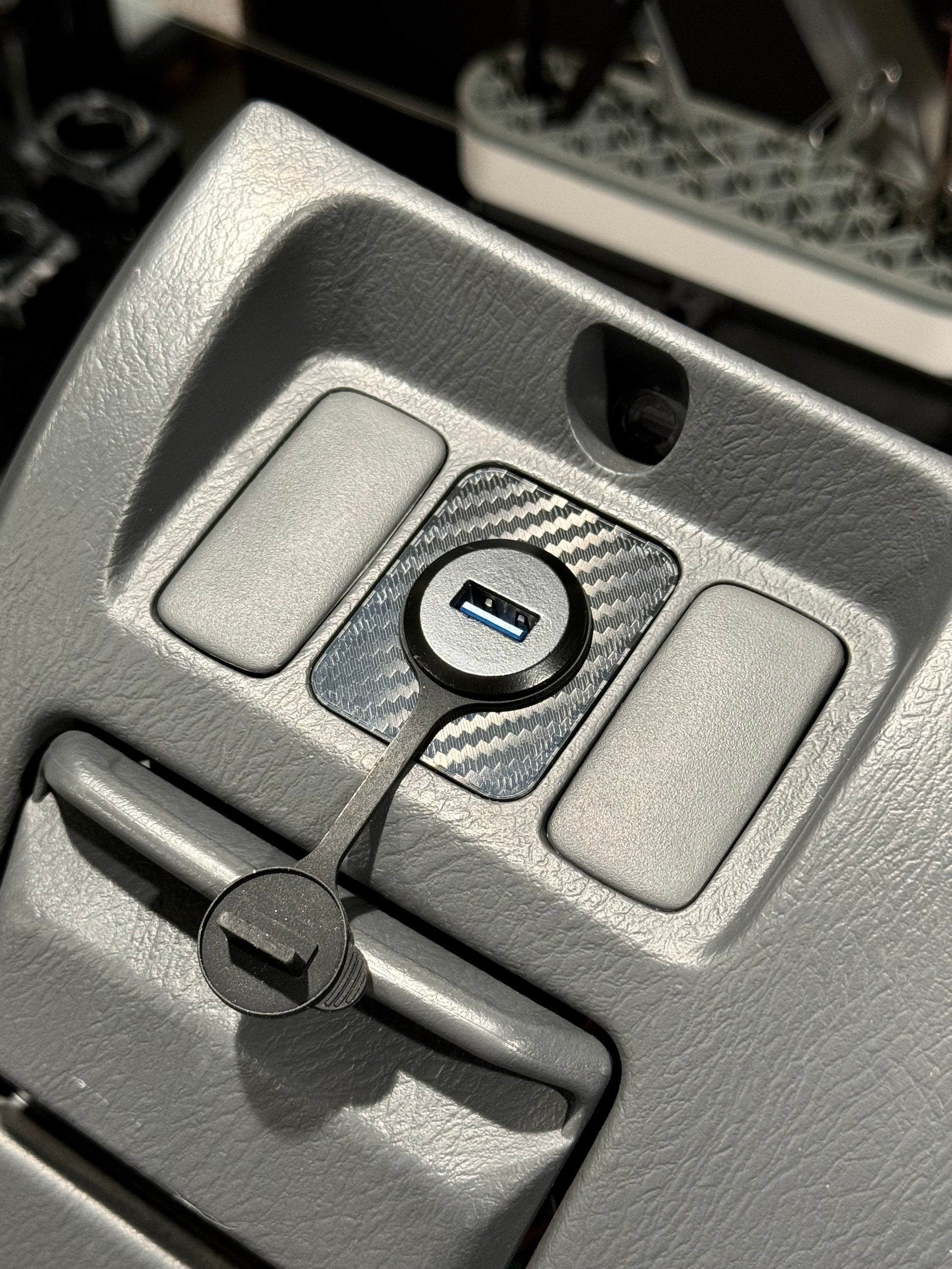 Mirror Switch Mounts EK Civic - Passthrough USB / Carbon Fiber