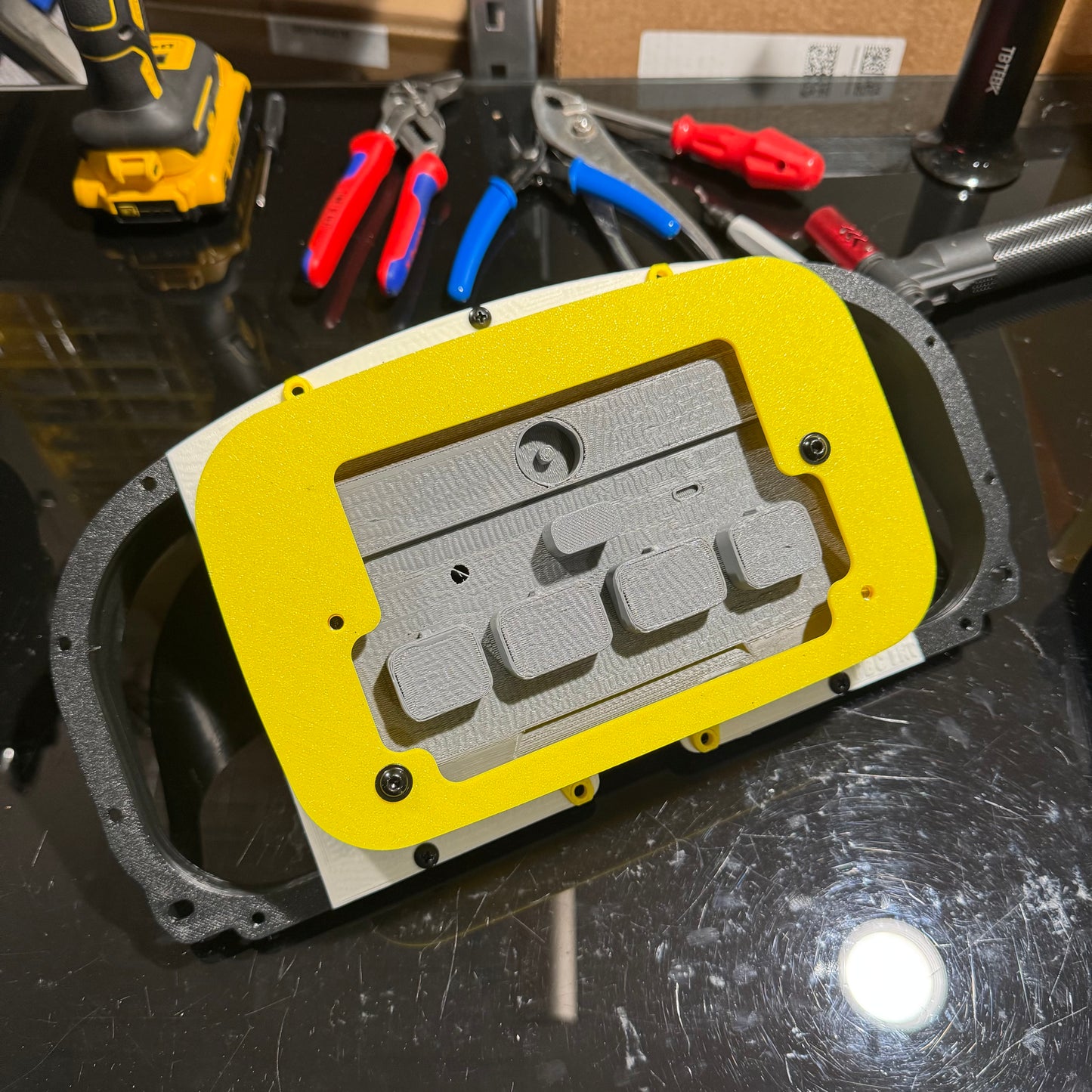 Cluster Display FLUSH Mount EK